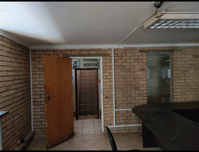 1,000M² WAREHOUSE TO LET IN KRUGERSDORP CENTRAL